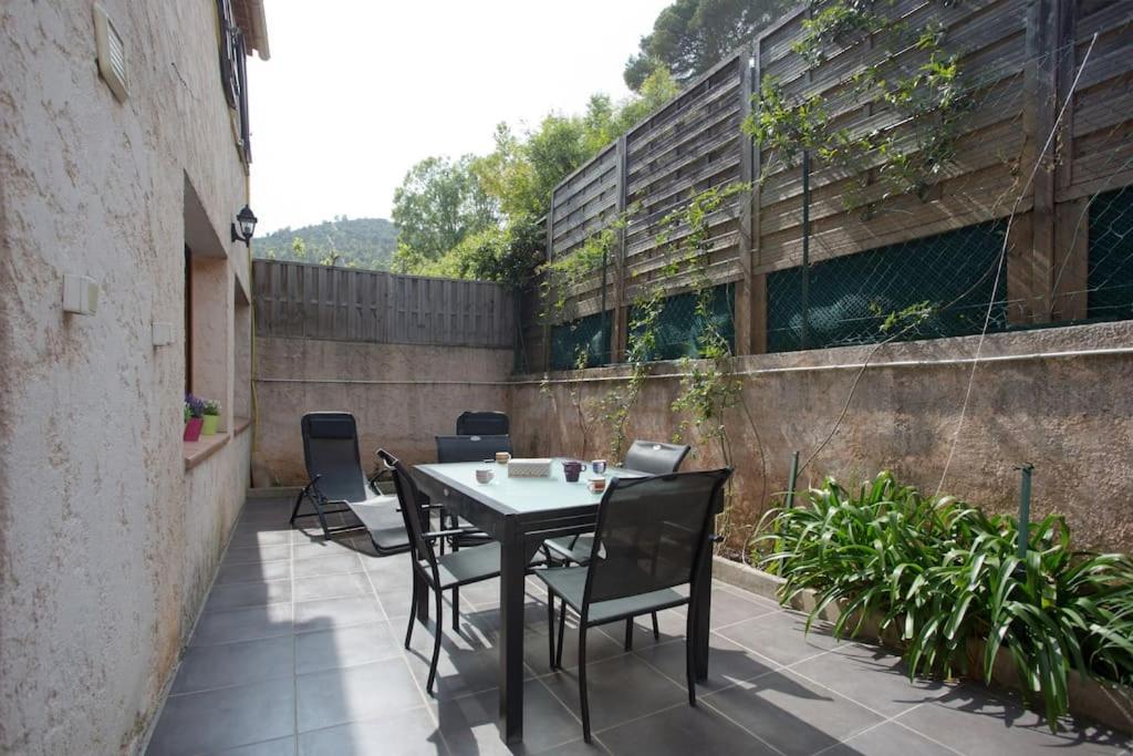 Appartement En Rez De Jardin Et Terrasse Ds Villa Hyères Eksteriør billede